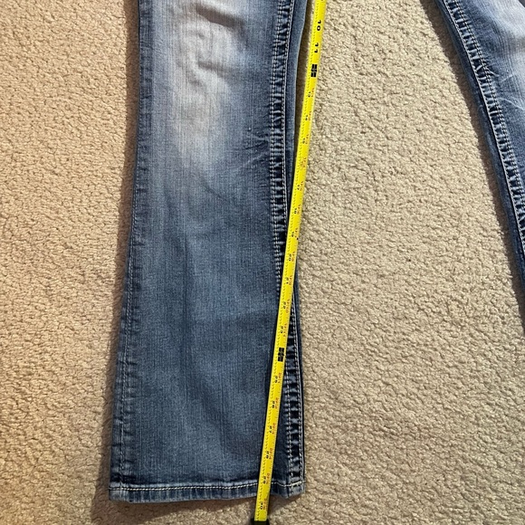 Miss Me Signature Boot Jeans - Picture 7 of 9